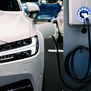 Power supply for hybrid electric car charging battery.